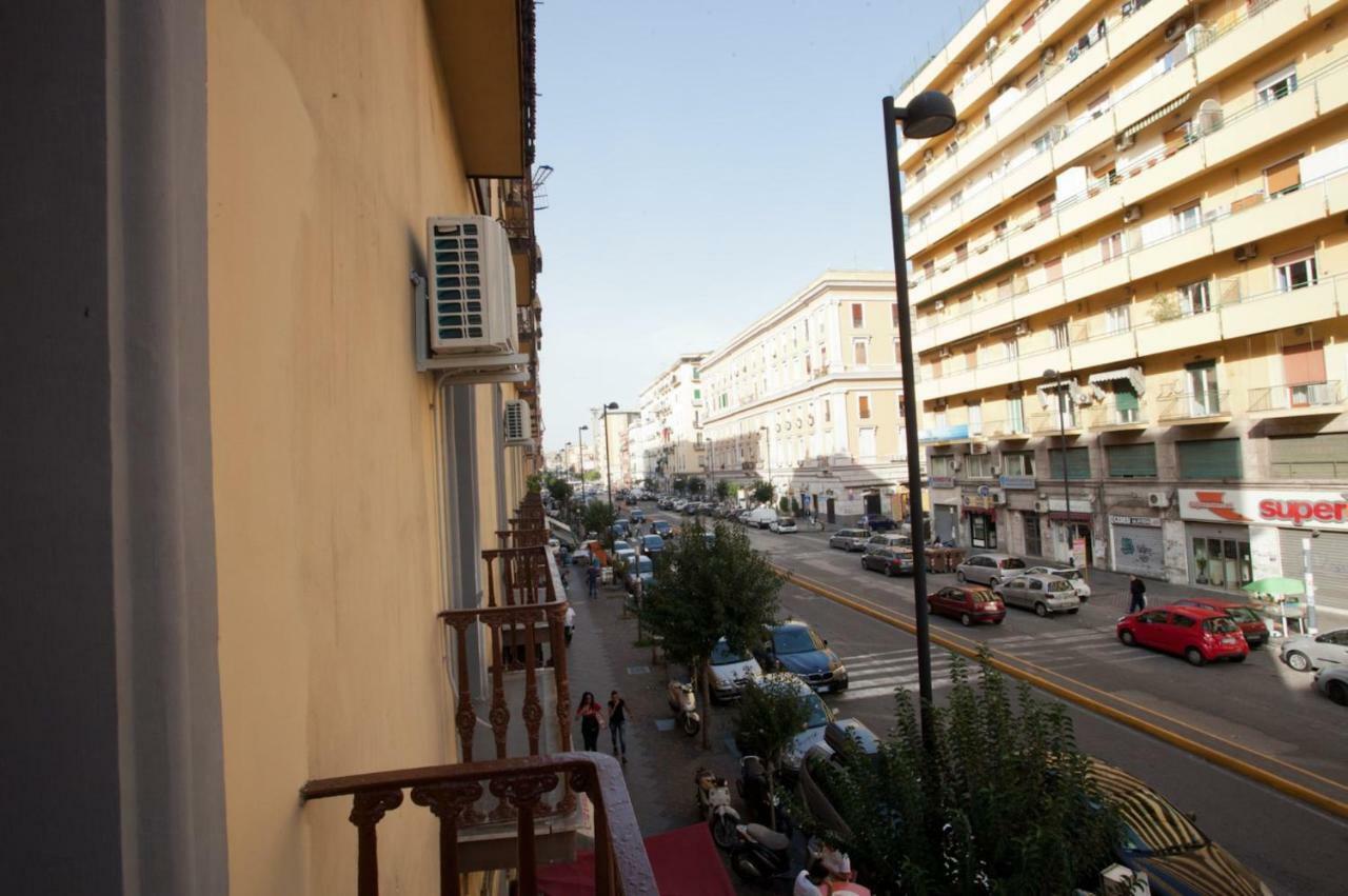 B&B Cara Napoli Bagian luar foto
