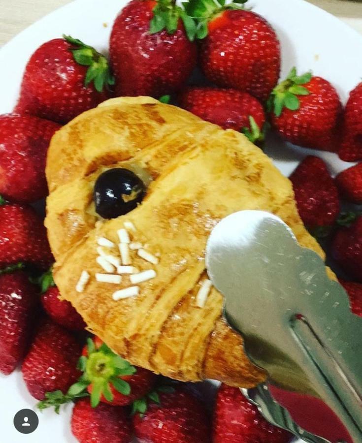 B&B Cara Napoli Bagian luar foto